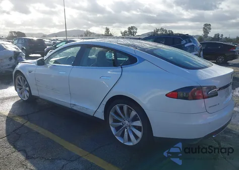 2014 Tesla Model S P85 из США, поврежденный, VIN 5YJSA1H17EFP42509